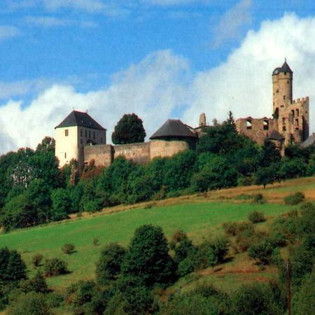 ホテルGast- Und Gastehaus Simon Greifenstein エクステリア 写真