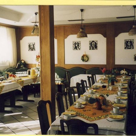 ホテルGast- Und Gastehaus Simon Greifenstein エクステリア 写真