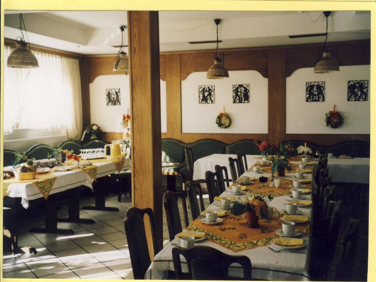 ホテルGast- Und Gastehaus Simon Greifenstein エクステリア 写真